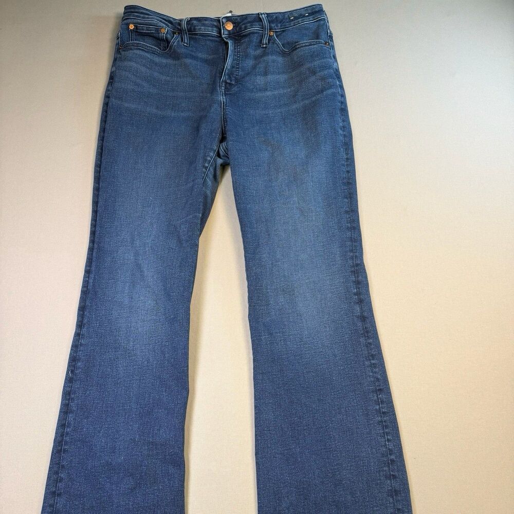 Madewell Jeans Women's 32x32 Medium Wash High-Rise Kick Out Bootcut Denim